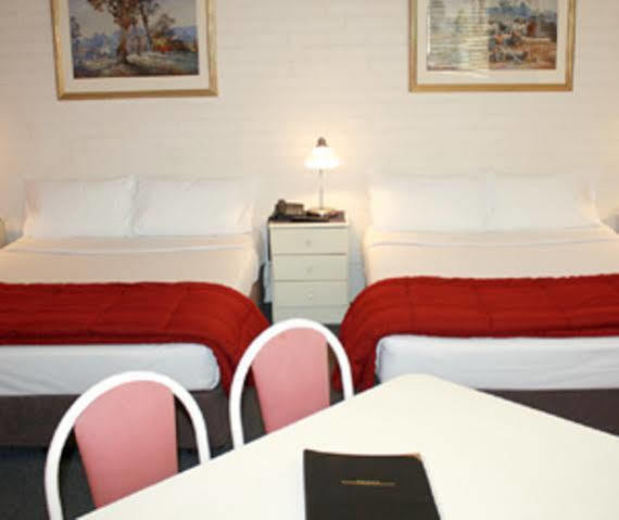 Benson Court Motel Brisbane Buitenkant foto
